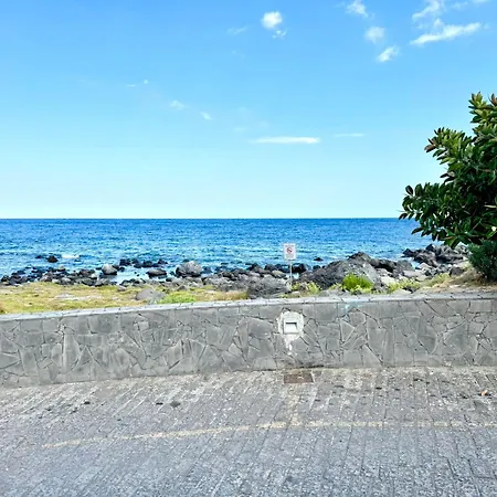 Dipinto Di Blu - Faraglioni Seaside Retreat *
