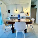 Dipinto Di Blu - Faraglioni Seaside Retreat *